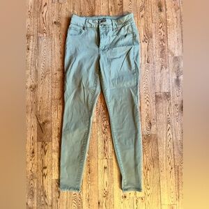 Maurices High Rise Skinny Jeans Olive Green Size 28 Stretchy Pants Like New